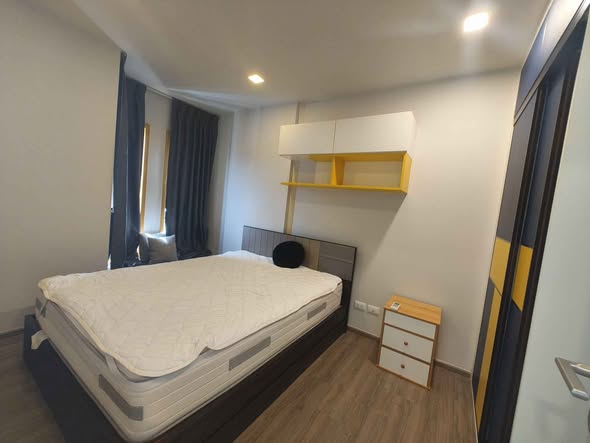 bedroom of THE BASE Sukhumvit 50