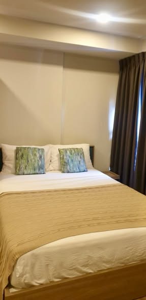 bedroom of THE BASE Sukhumvit 50