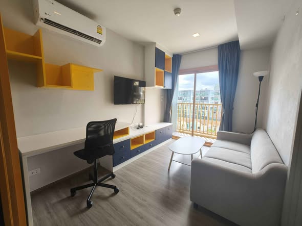 bedroom of THE BASE Sukhumvit 50