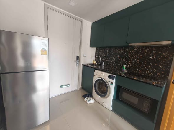 kitchen of THE BASE Sukhumvit 50
