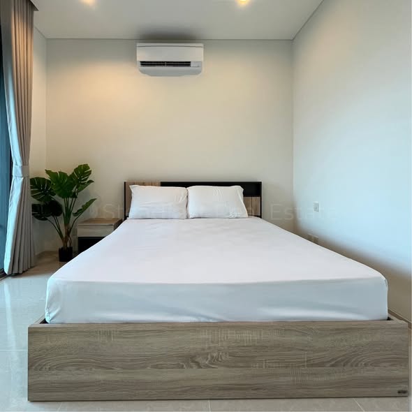 bedroom of The Breeze Naradhiwas