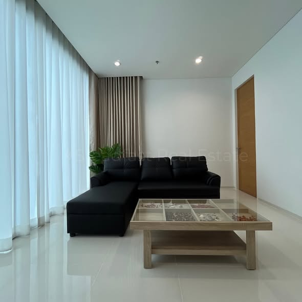 room interior of The Breeze Naradhiwas