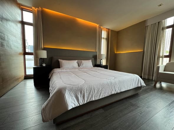 bedroom of The Crest Ruamrudee
