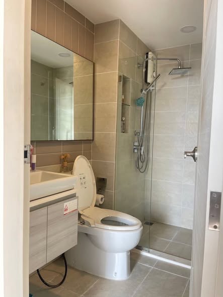 room interior and bathroom of The Cube Urban Sathon – Chan