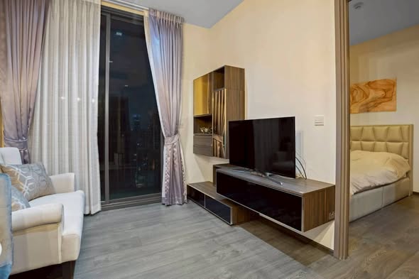 bedroom of The Edge Sukhumvit 23