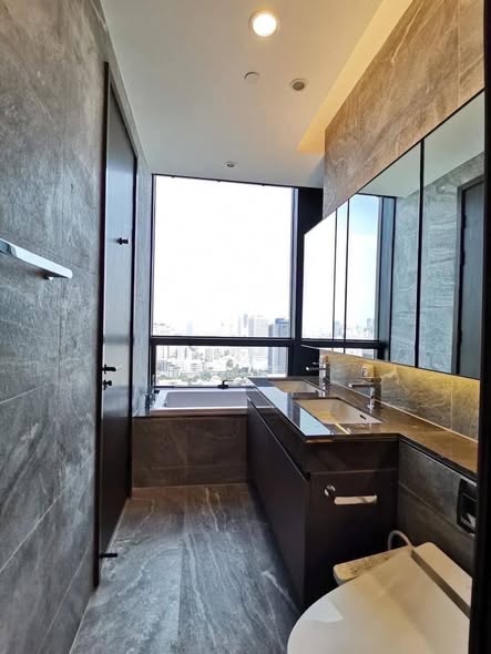 THE ESSE Sukhumvit 36
