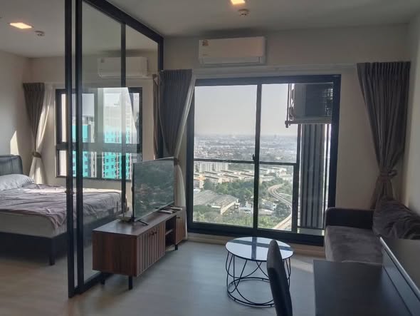 bedroom and room interior of The Key MRT Phetkasem 48