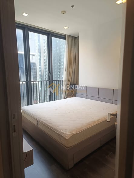 bedroom and room interior of THE LINE Asoke-Ratchada