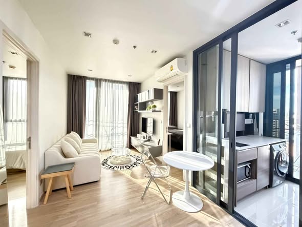 bedroom and living room and room interior of THE LINE Phahon-Pradipat