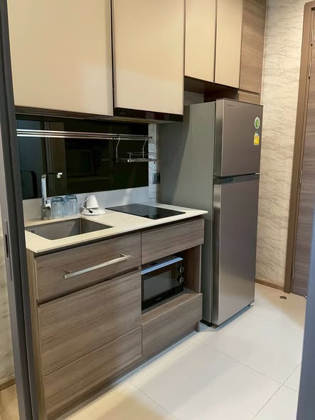 kitchen of THE LINE Phahon-Pradipat