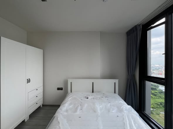 bedroom and room interior of THE LINE Sukhumvit 101
