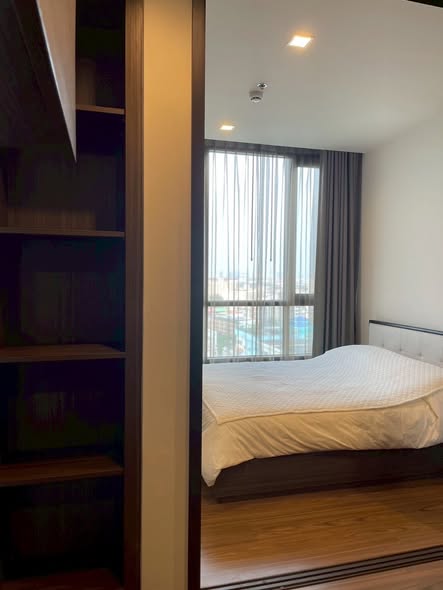 bedroom and room interior of THE LINE Sukhumvit 71