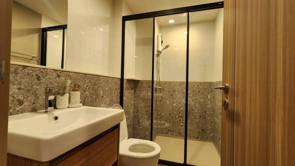 bathroom of The Line Vibe เดอะ ไลน์ ไวบ์