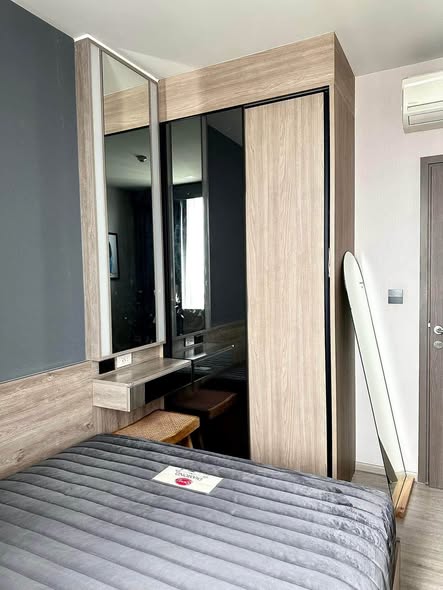 bedroom and room interior of THE LINE Wongsawang