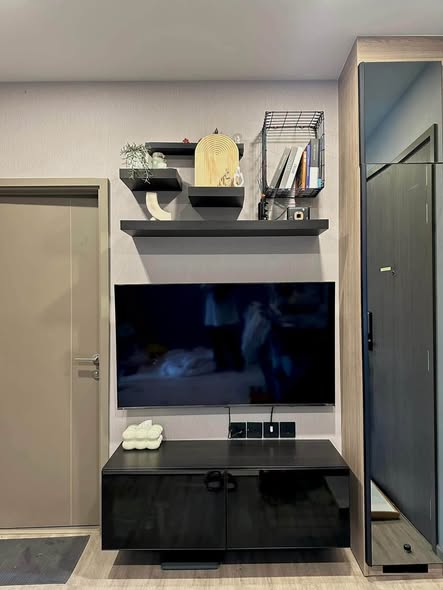 room interior of THE LINE Wongsawang