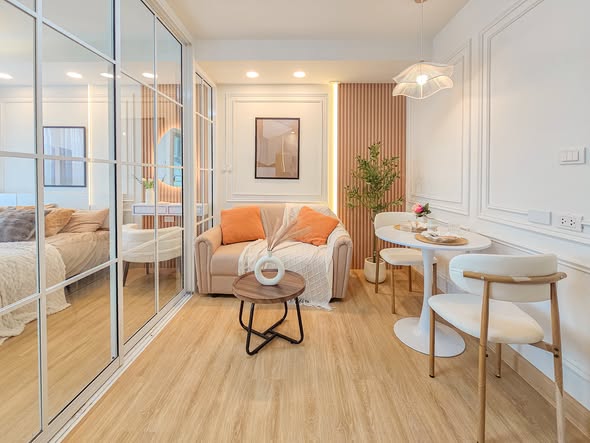 living room and room interior of The Log 3 Condominium