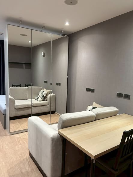 living room and room interior of The Matt Sathorn-Thaphra