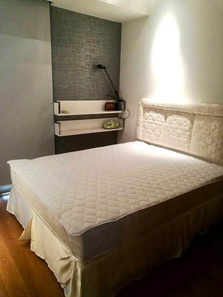 bedroom of The Met Condominium