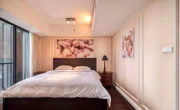 bedroom of The Met Condominium