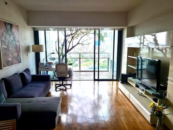 living room and room interior of The Met Condominium