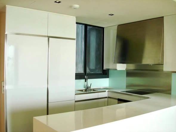 room interior and kitchen of The Met Condominium