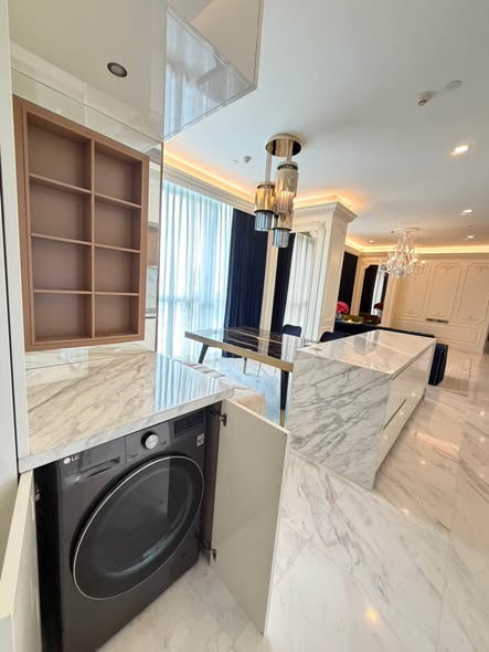 kitchen of The Monument Thong Lo