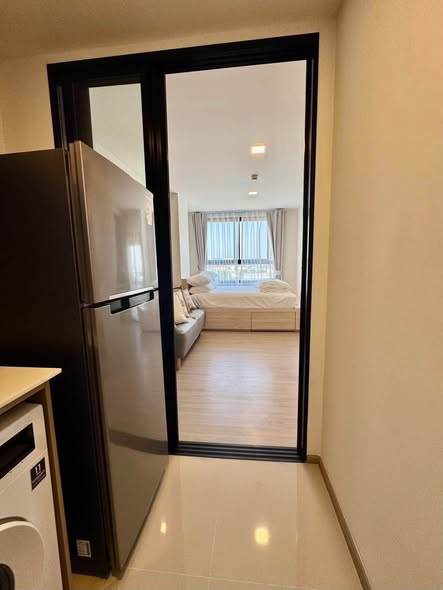 bedroom and room interior of THE MUVE Sukhumvit 107