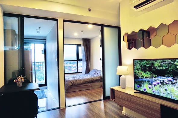 bedroom and living room and room interior of The Origin Phahol-Saphanmai