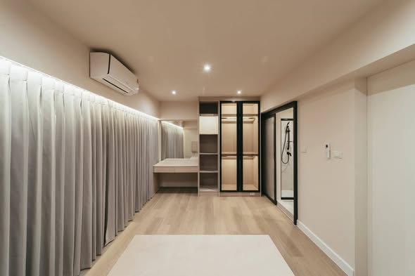 room interior and bathroom of The Park Lane Ekkamai 22