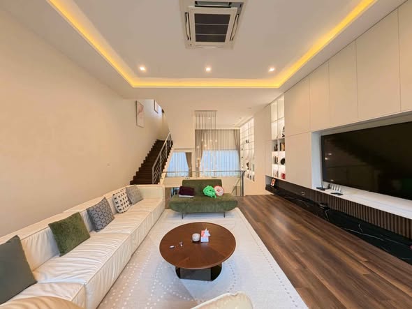 living room of The Park Lane Sukhumvit 105