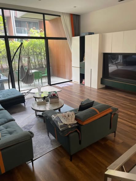 living room and room interior of The Park Lane Sukhumvit 105