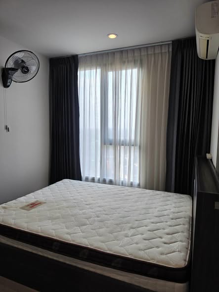 bedroom of The Parkland Phetkasem 56