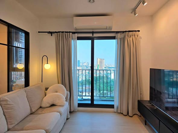 living room and room interior of The Parkland Phetkasem 56