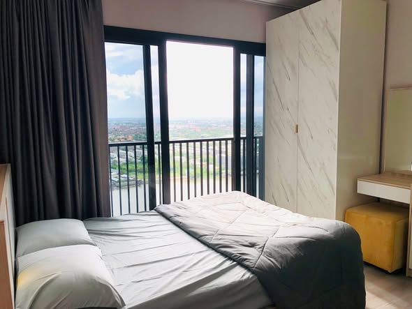 bedroom of The Politan Rive