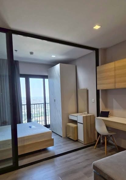 bedroom and room interior of The Politan Rive