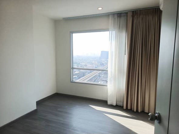 bedroom and room interior of The President Charan-Yaek Fai Chai Station เดอะ เพรสซิเด้นท์ จรัญ – แยกไฟฉาย สเตชั่น
