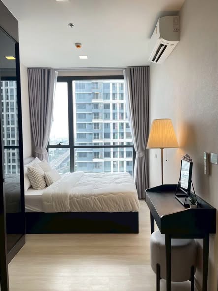 bedroom of The Privacy Jatujak