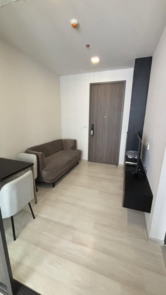 bedroom and room interior of The Privacy Jatujak