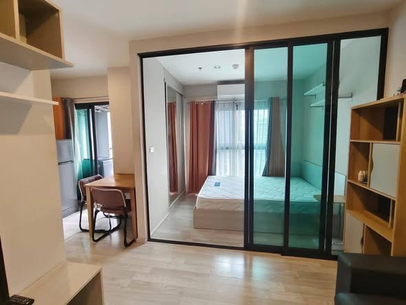 bedroom and room interior of The Privacy Rama 9