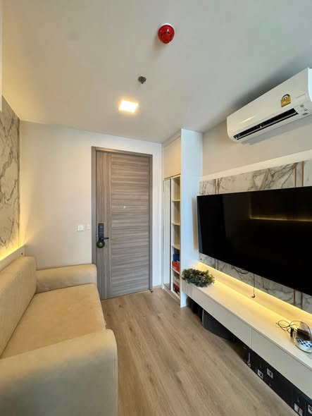 living room and bedroom of The Privacy Taopoon Interchange