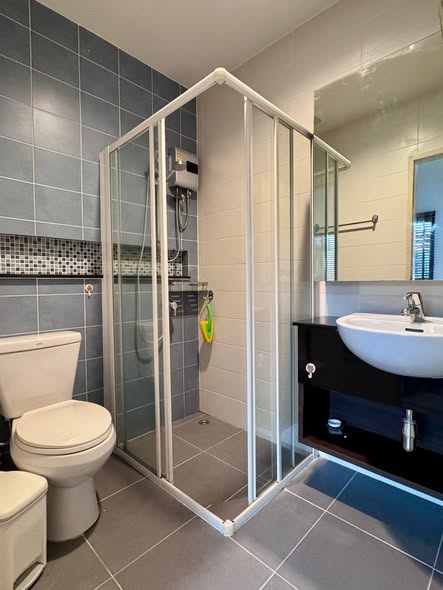 room interior and bathroom of The Private Sukhumvit-Bangchak