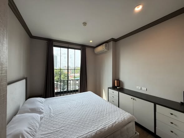 bedroom of The Reserve Kasemsan 3