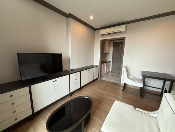 bedroom of The Reserve Kasemsan 3