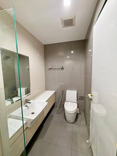 room interior and bathroom of The Rich Sathon-Taksin