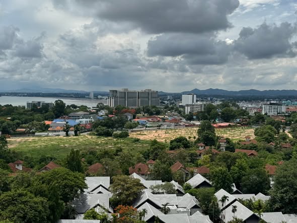 The Riviera Wongamat Beach : เดอะ ริเวียร่า วงศ์อมาตย์ บีช