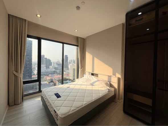bedroom of The Room Phaya Thai