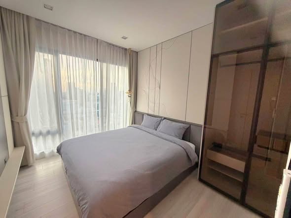 bedroom of The Room Phaya Thai