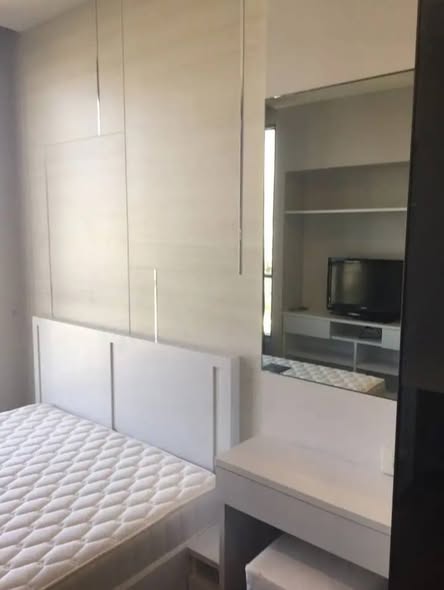 bedroom of The Room Sathon @ St. Louis