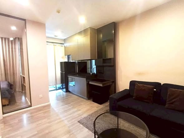 living room of The Room Sukhumvit 69