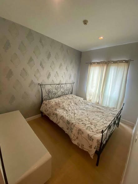 bedroom of The Seed Terre